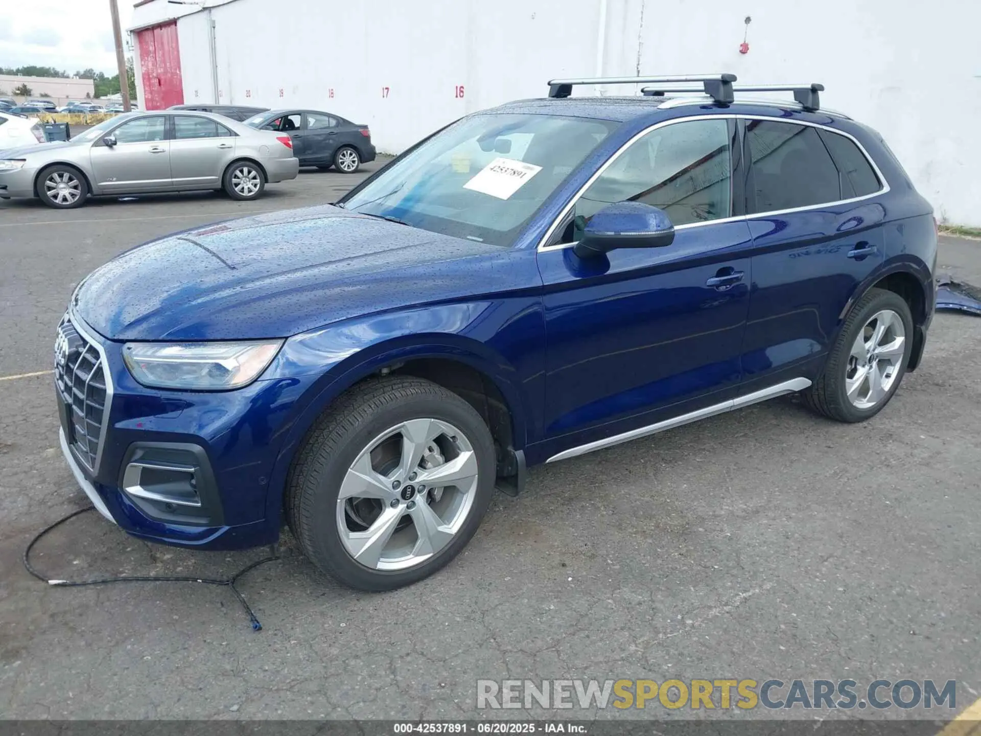 2 Photograph of a damaged car WA1CABFY6M2054233 AUDI Q5 2021