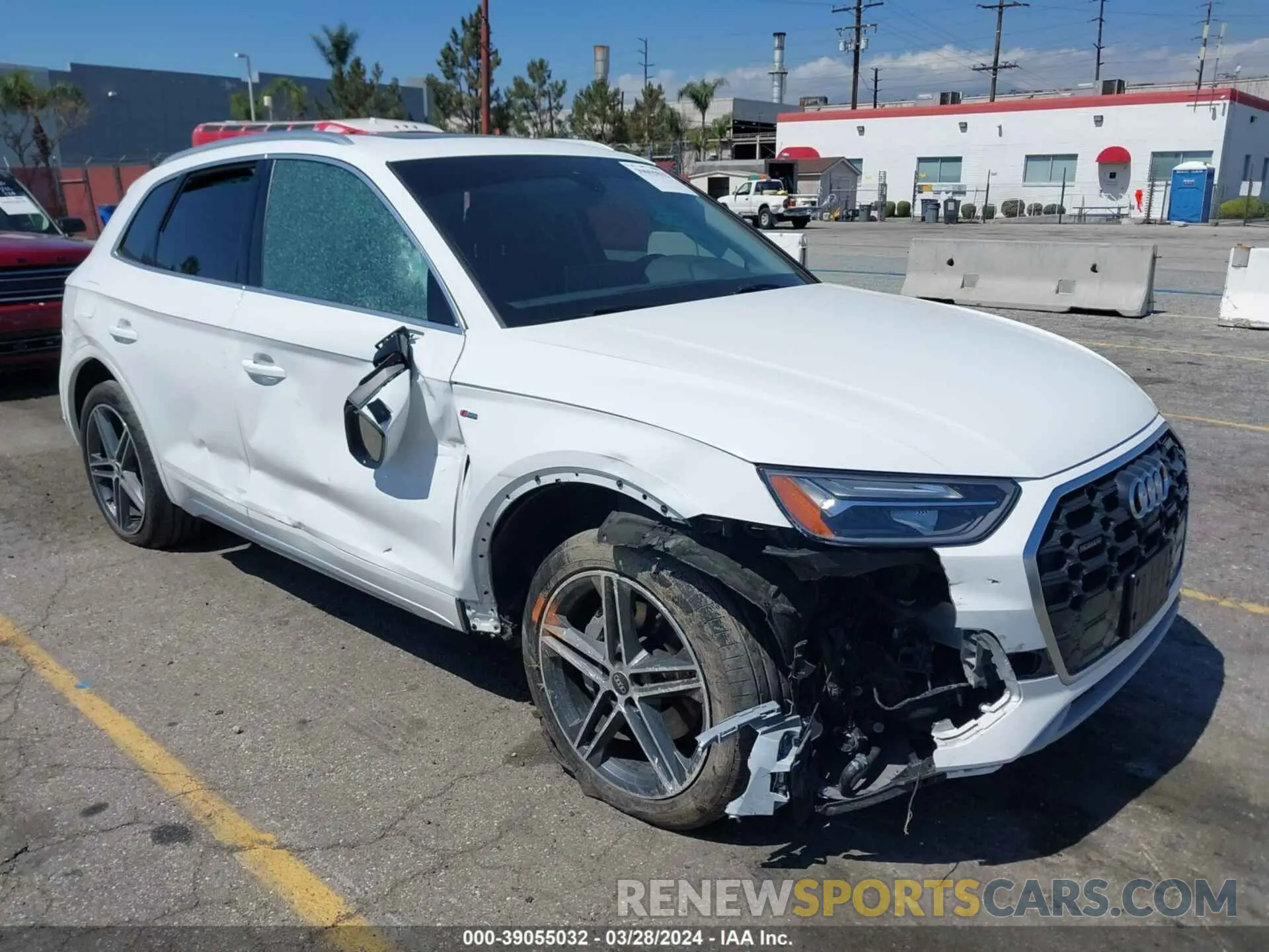 1 Photograph of a damaged car WA1E2AFY1M2088449 AUDI Q5 2021
