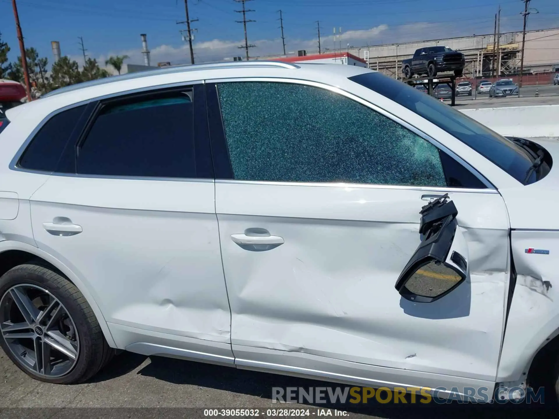 13 Photograph of a damaged car WA1E2AFY1M2088449 AUDI Q5 2021