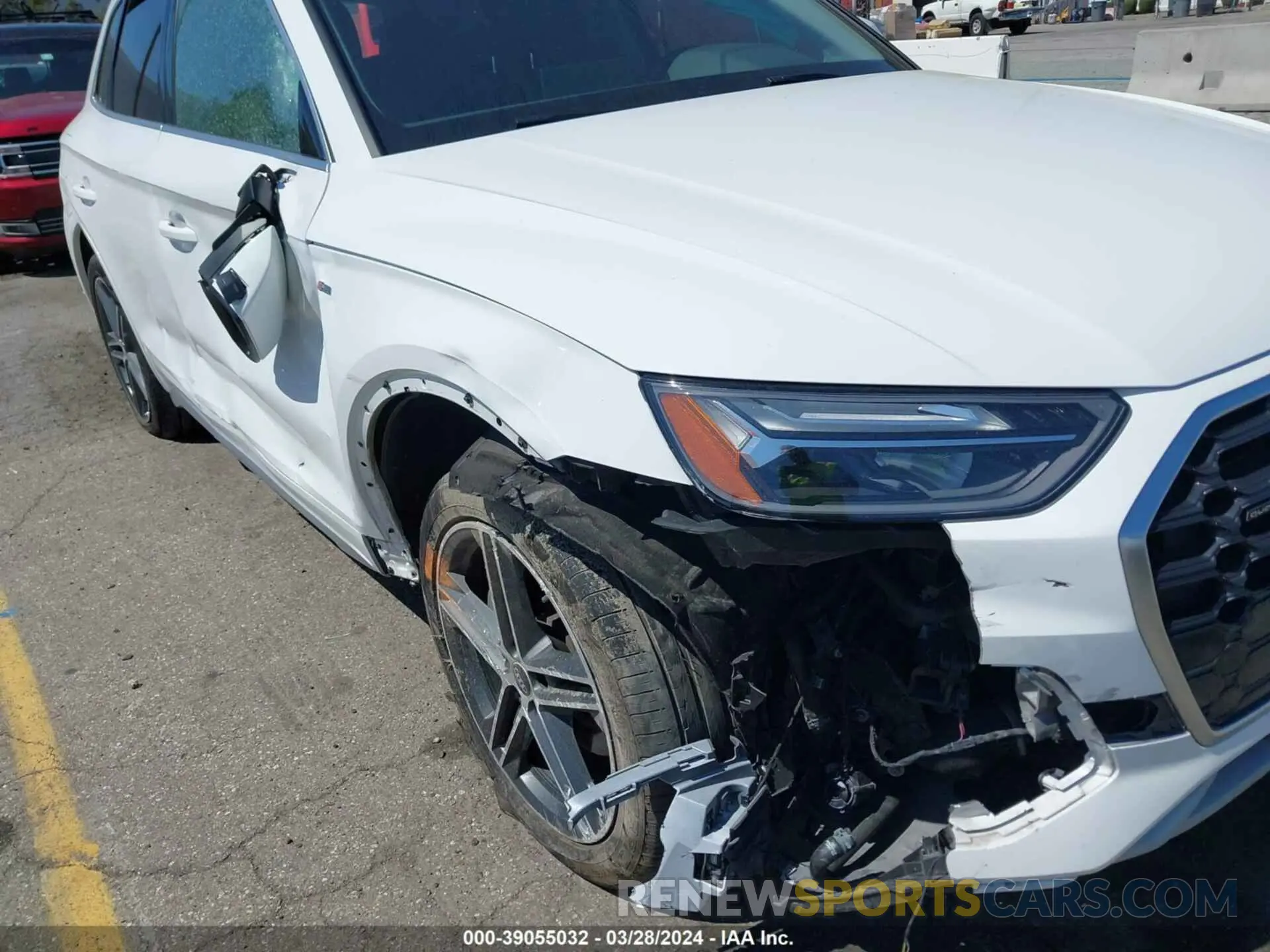 6 Photograph of a damaged car WA1E2AFY1M2088449 AUDI Q5 2021