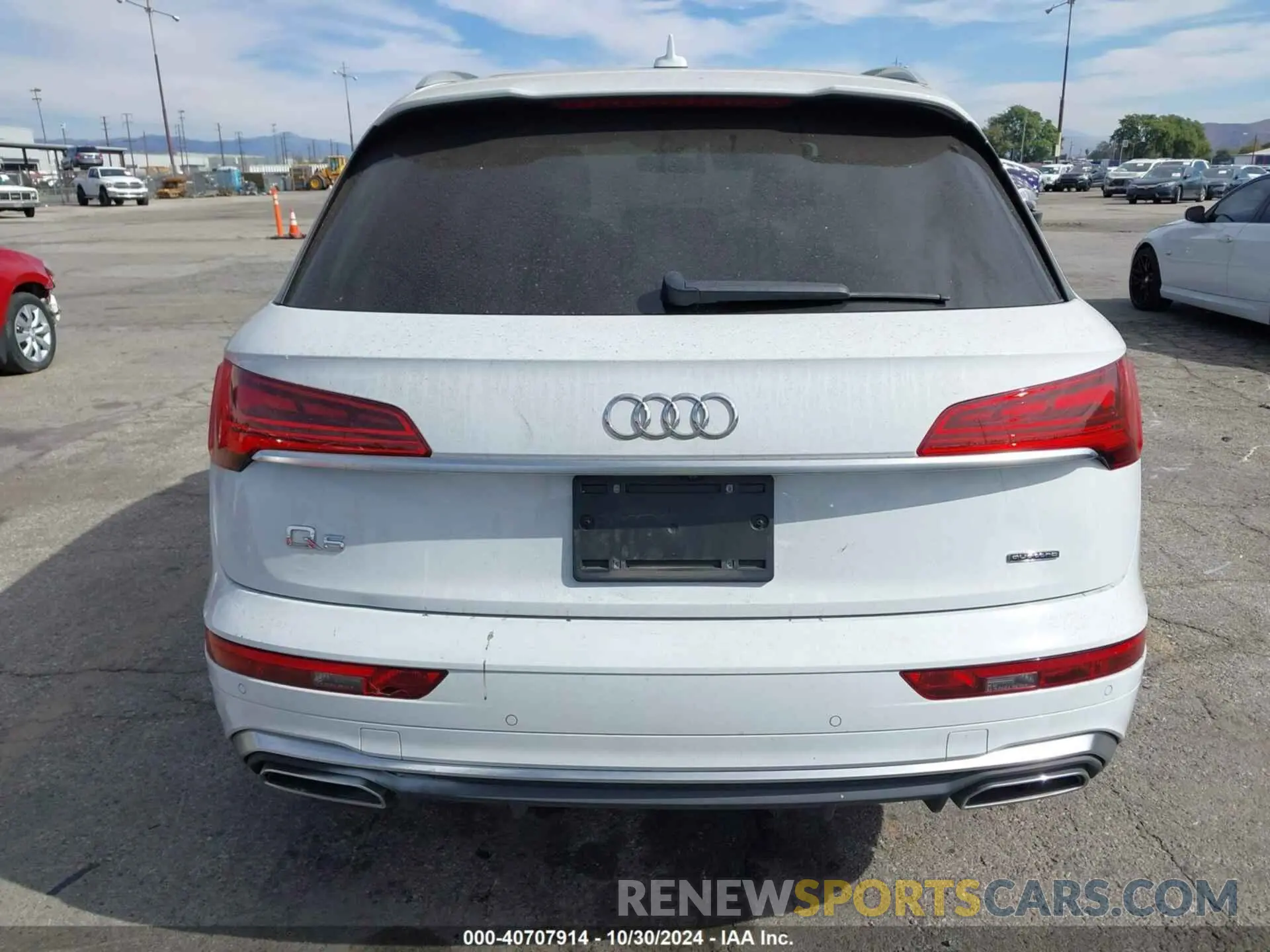 16 Photograph of a damaged car WA1E2AFY2M2044914 AUDI Q5 2021
