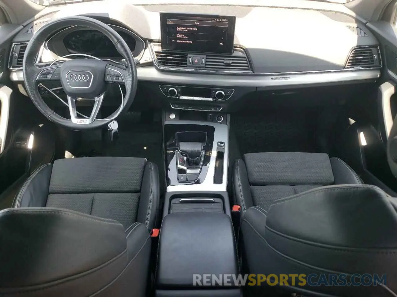 8 Photograph of a damaged car WA1E2AFY2M2061809 AUDI Q5 2021