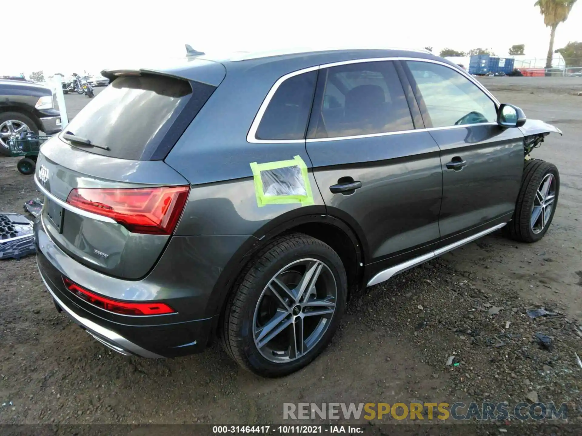 4 Photograph of a damaged car WA1E2AFY2M2081994 AUDI Q5 2021