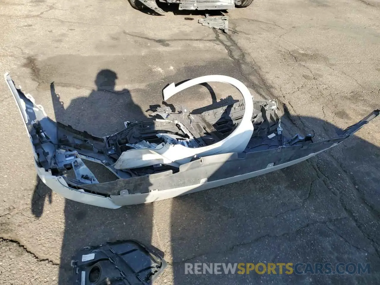 13 Photograph of a damaged car WA1E2AFY2M2082692 AUDI Q5 2021