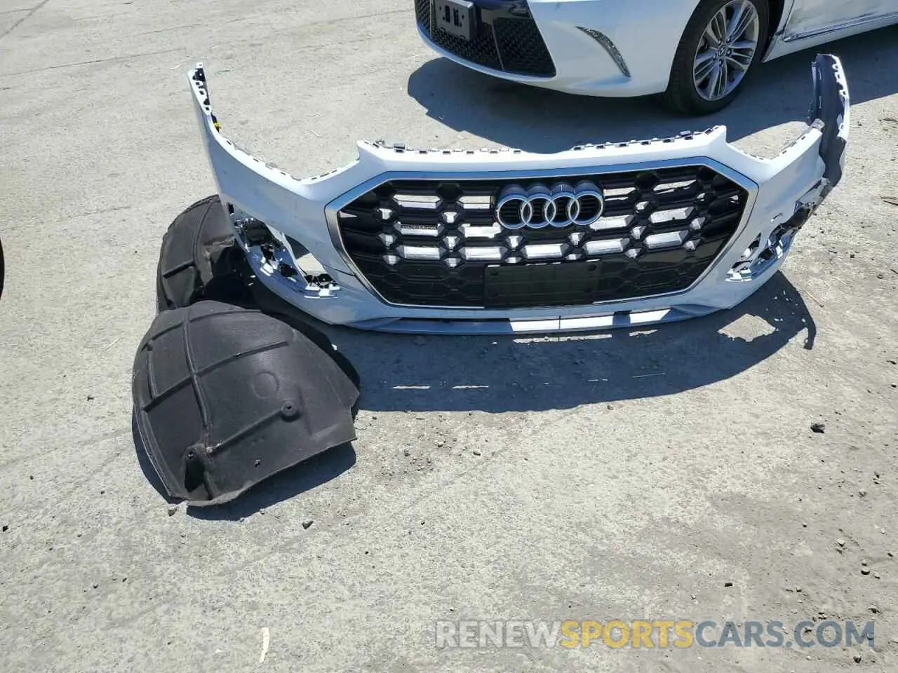 13 Photograph of a damaged car WA1E2AFY2M2129560 AUDI Q5 2021