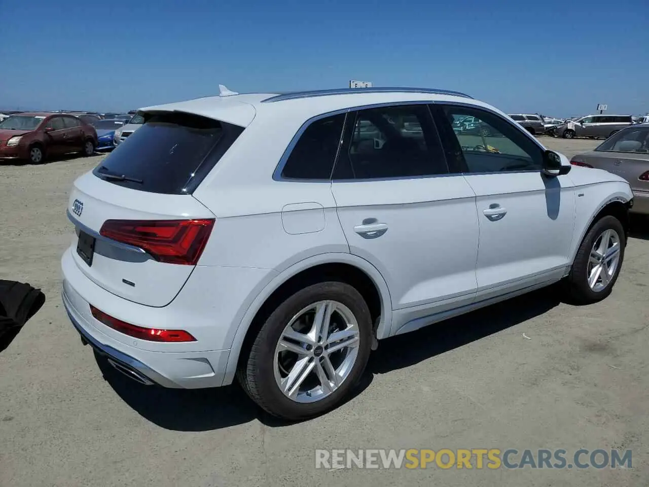 3 Photograph of a damaged car WA1E2AFY2M2129560 AUDI Q5 2021