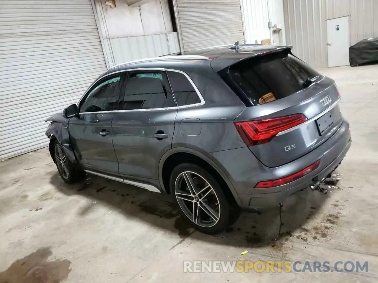 2 Photograph of a damaged car WA1E2AFY3M2106921 AUDI Q5 2021