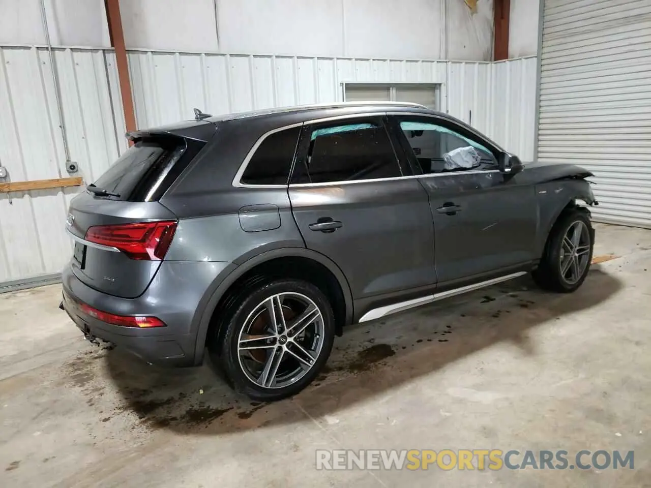 3 Photograph of a damaged car WA1E2AFY3M2106921 AUDI Q5 2021
