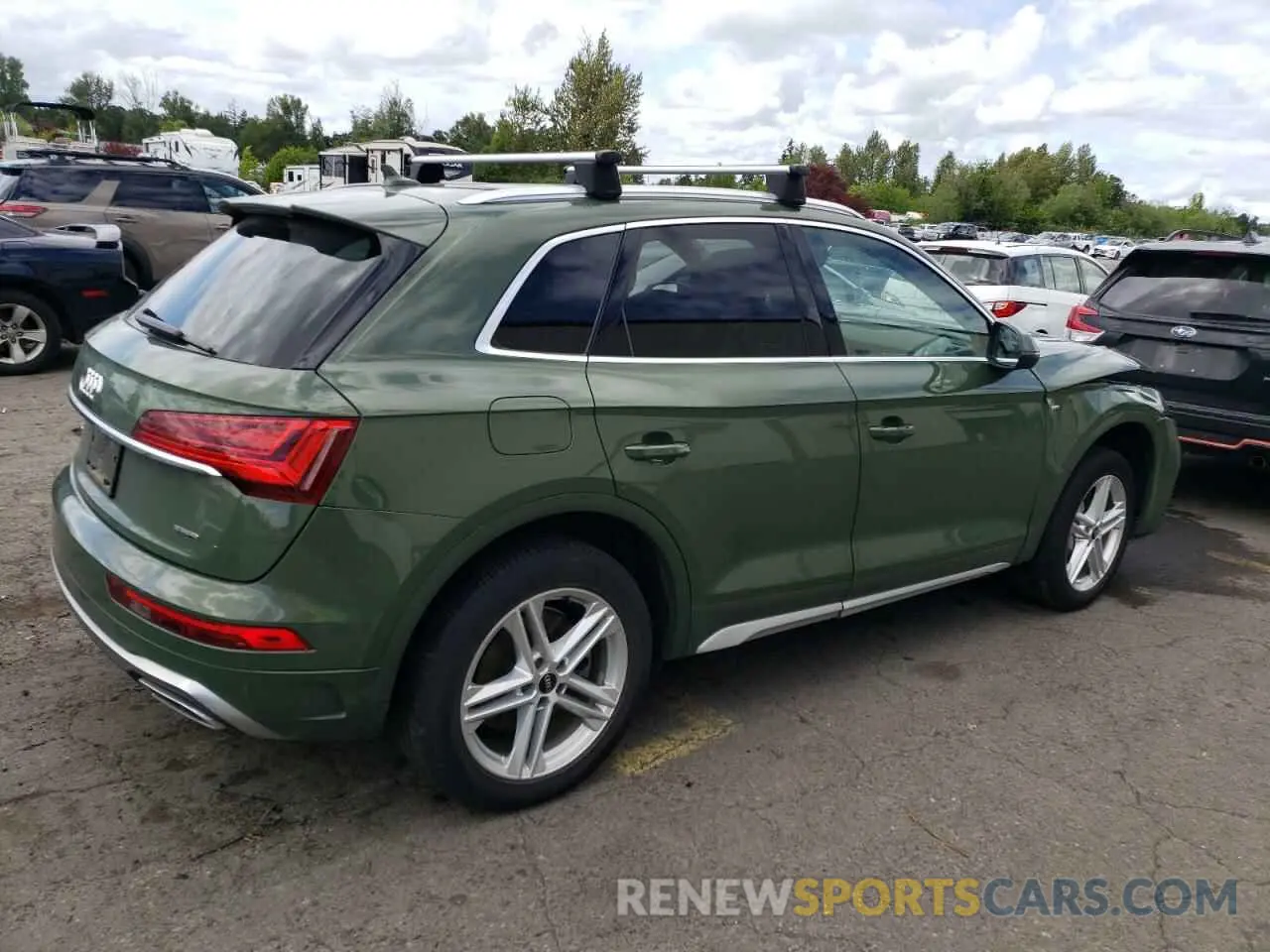 3 Photograph of a damaged car WA1E2AFY6M2039957 AUDI Q5 2021