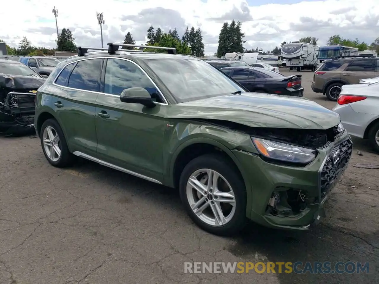 4 Photograph of a damaged car WA1E2AFY6M2039957 AUDI Q5 2021