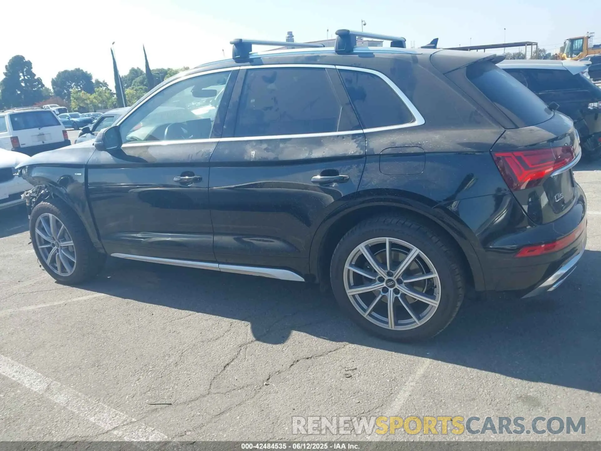 15 Photograph of a damaged car WA1E2AFY6M2060131 AUDI Q5 2021