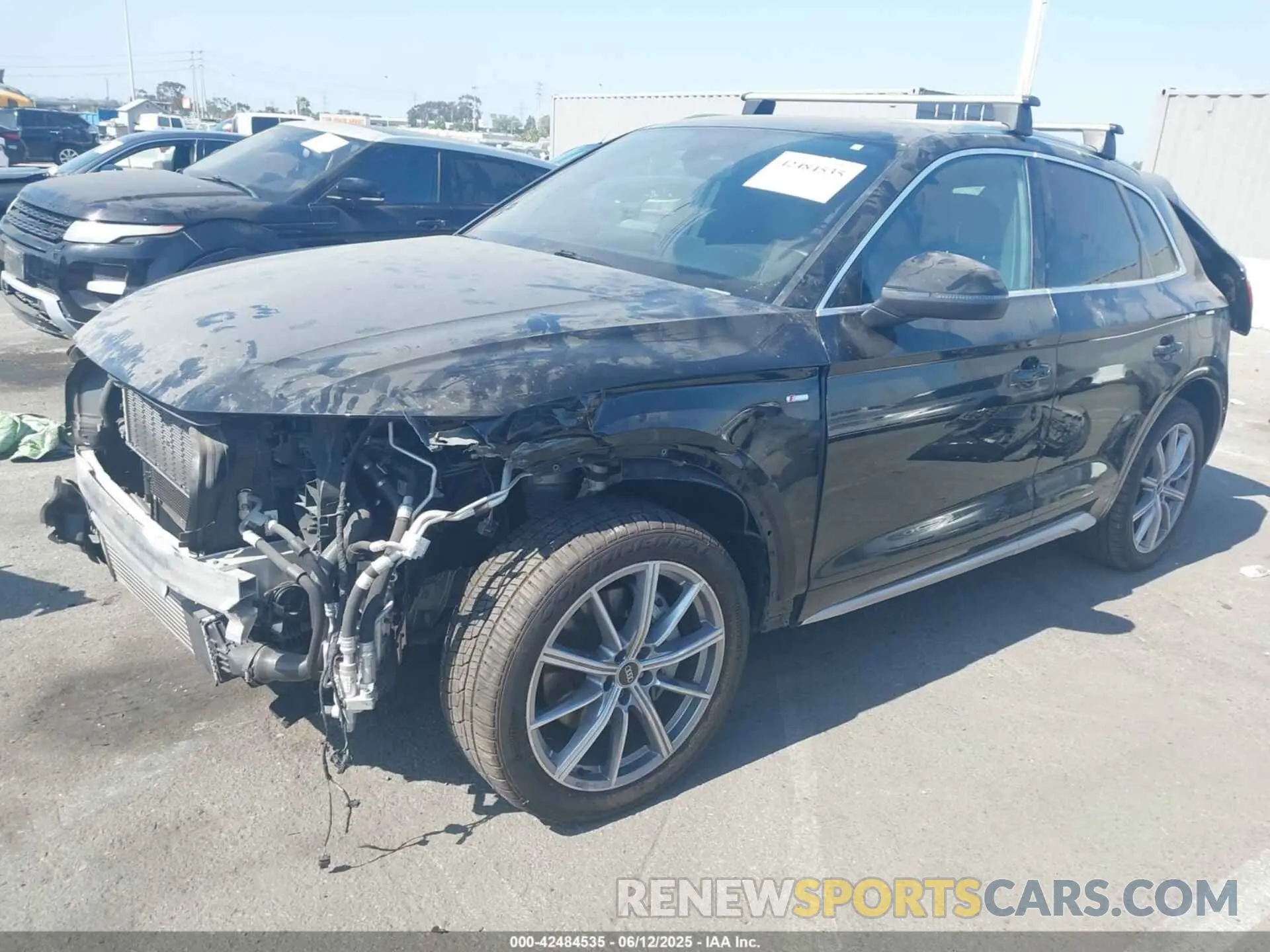 2 Photograph of a damaged car WA1E2AFY6M2060131 AUDI Q5 2021