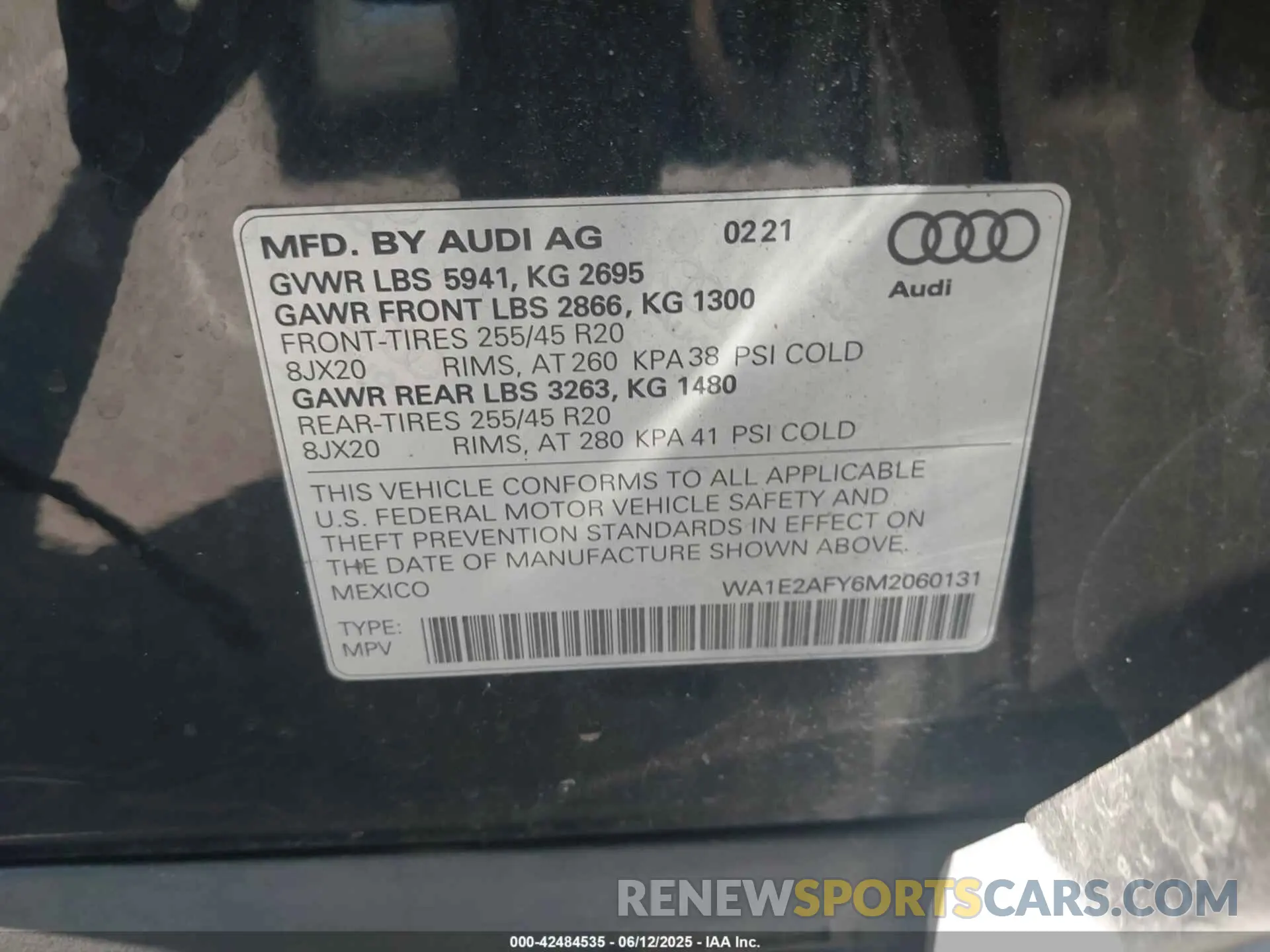 9 Photograph of a damaged car WA1E2AFY6M2060131 AUDI Q5 2021