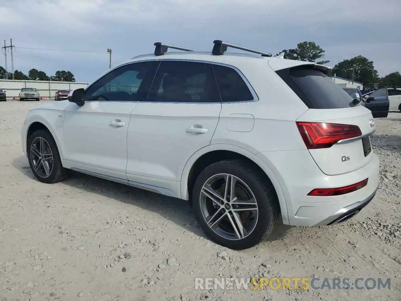 2 Photograph of a damaged car WA1E2AFY9M2128647 AUDI Q5 2021