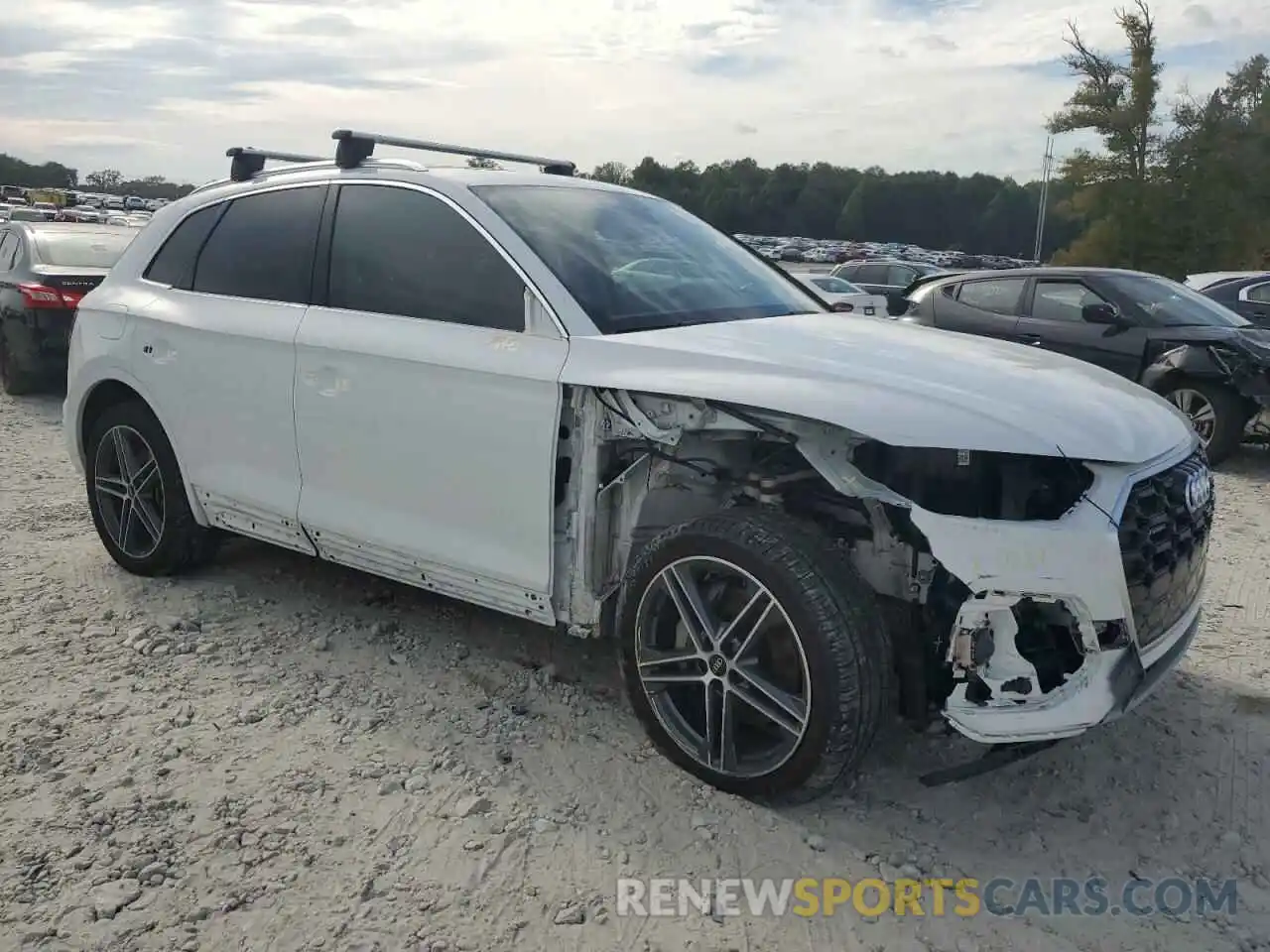 4 Photograph of a damaged car WA1E2AFY9M2128647 AUDI Q5 2021