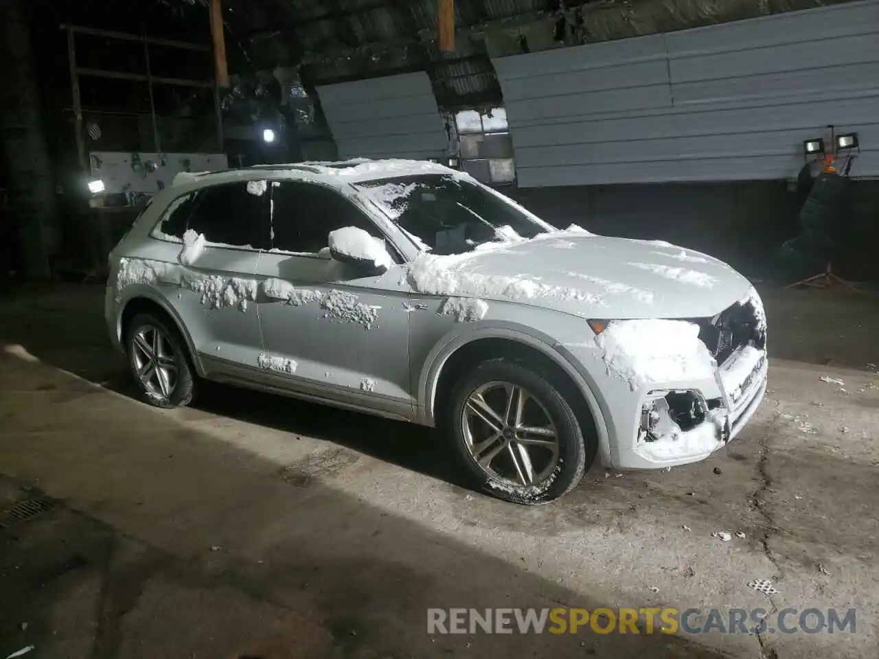 4 Photograph of a damaged car WA1E2AFYXM2055319 AUDI Q5 2021