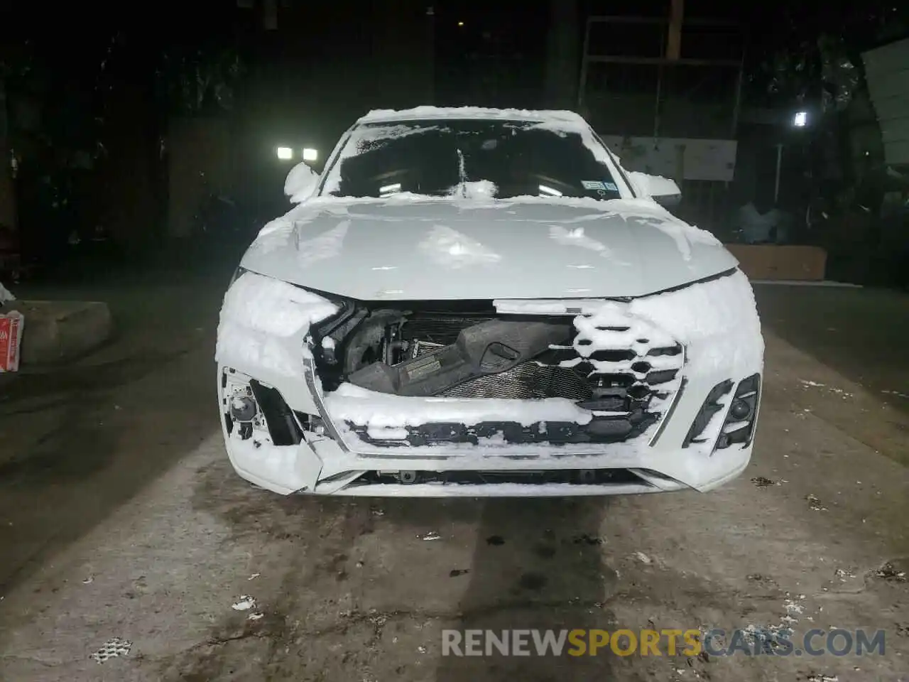 5 Photograph of a damaged car WA1E2AFYXM2055319 AUDI Q5 2021