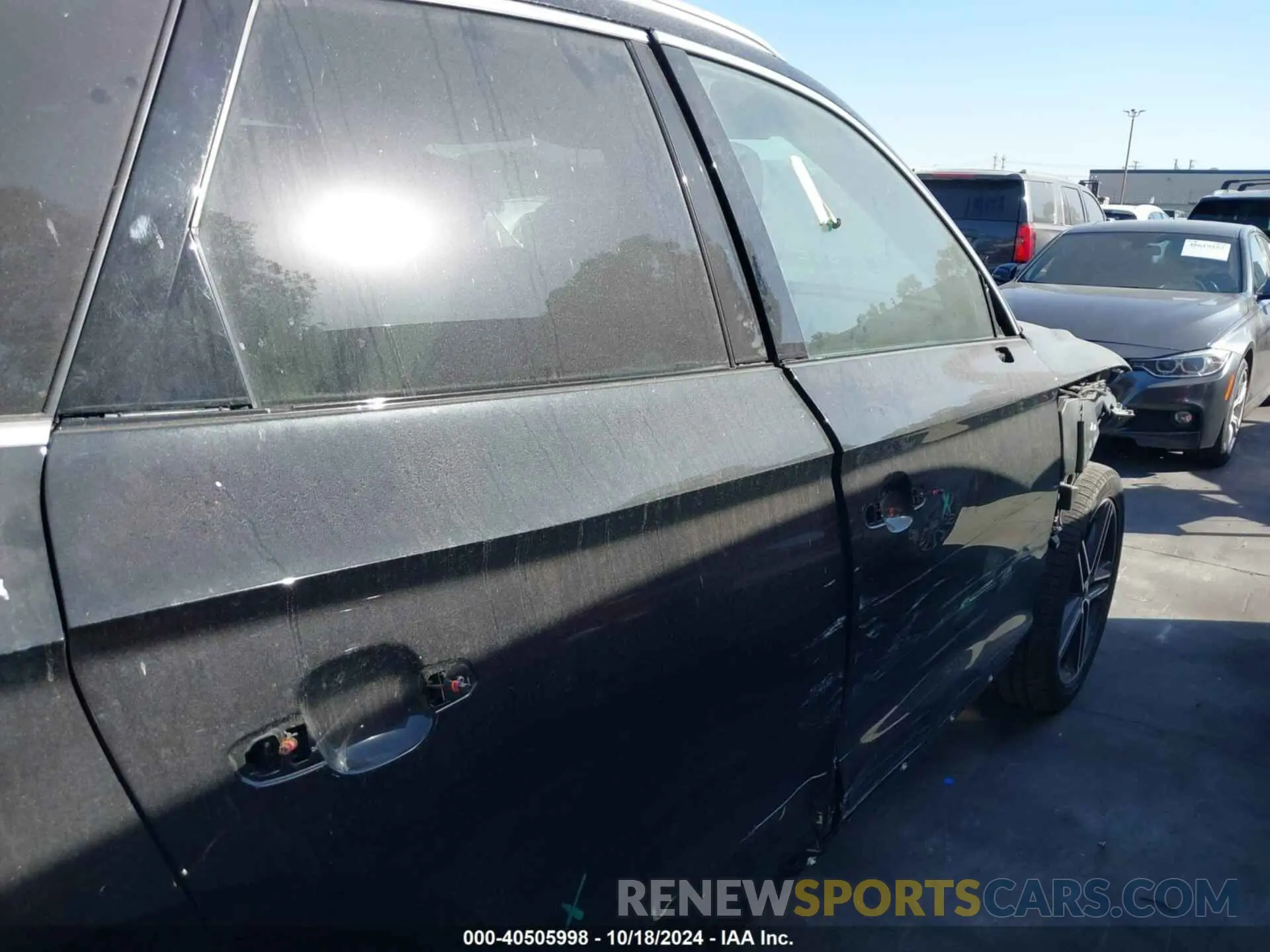 14 Photograph of a damaged car WA1E2AFYXM2103949 AUDI Q5 2021