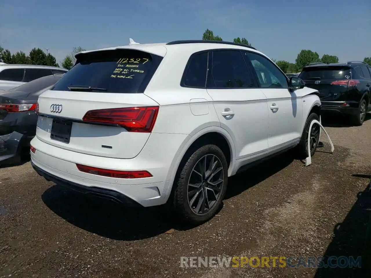 4 Photograph of a damaged car WA1EAAFY6M2113218 AUDI Q5 2021