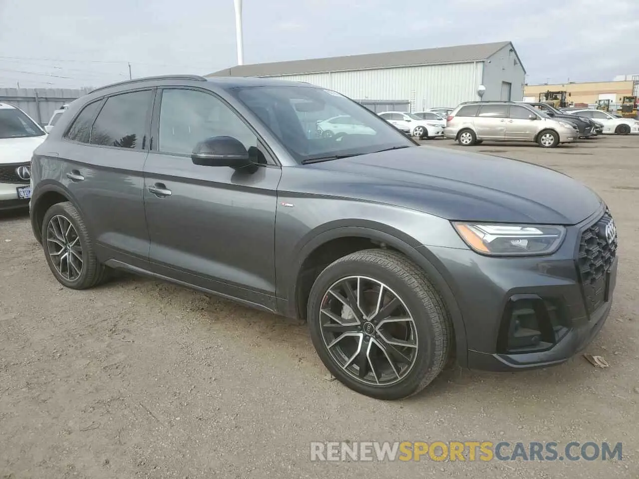 4 Photograph of a damaged car WA1EAAFYXM2066534 AUDI Q5 2021
