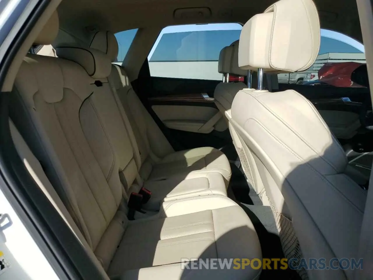 10 Photograph of a damaged car WA1F2AFY2M2018219 AUDI Q5 2021