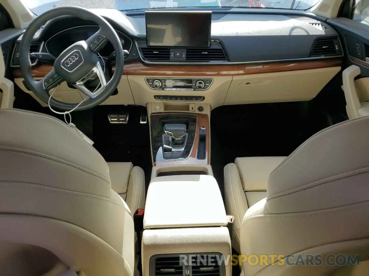 8 Photograph of a damaged car WA1F2AFY2M2018219 AUDI Q5 2021