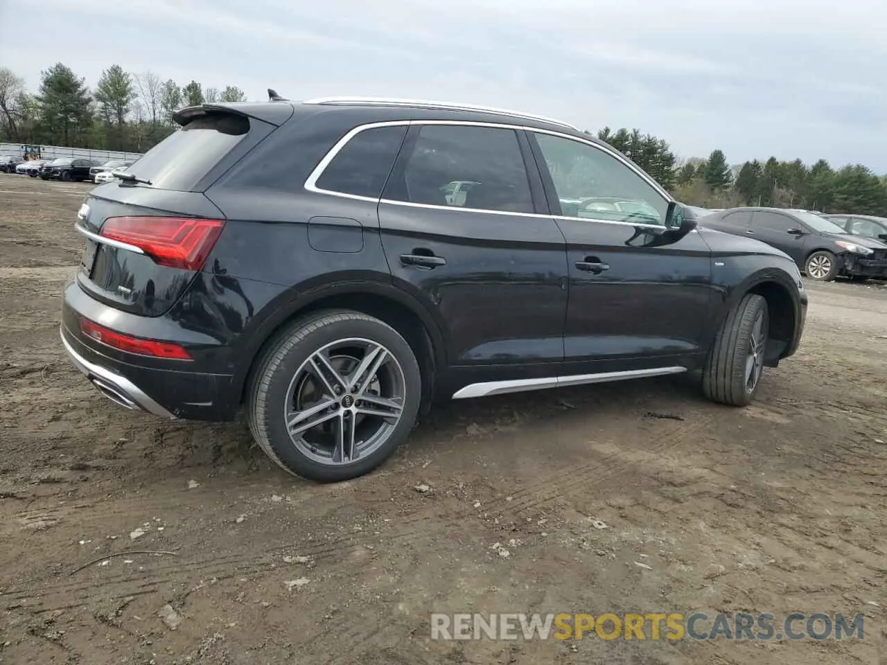 3 Photograph of a damaged car WA1F2AFY2M2108339 AUDI Q5 2021