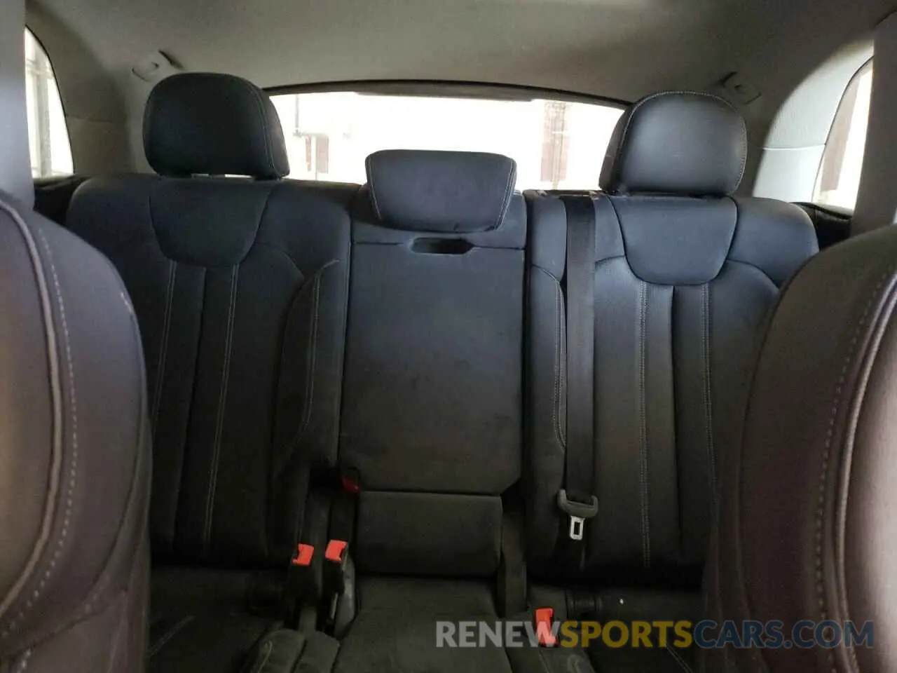10 Photograph of a damaged car WA1F2AFY9M2046955 AUDI Q5 2021