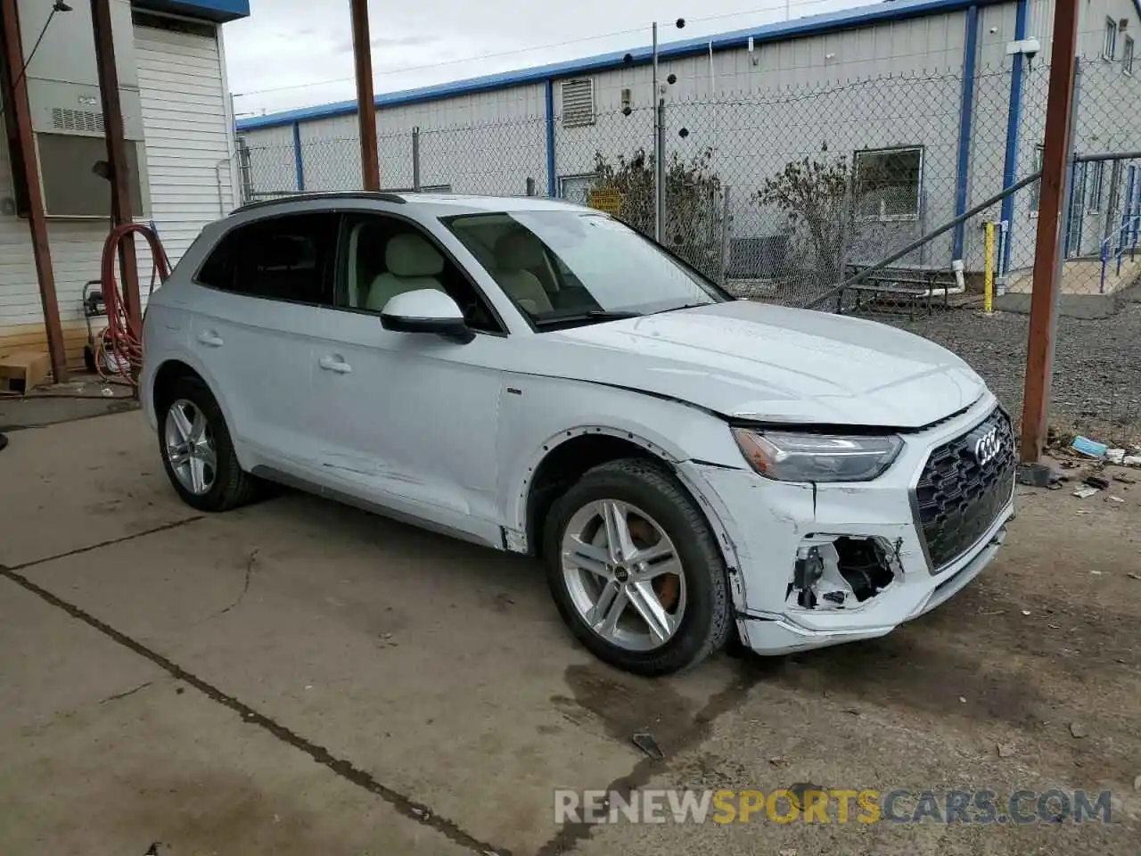 4 Photograph of a damaged car WA1G2AFY1M2037266 AUDI Q5 2021