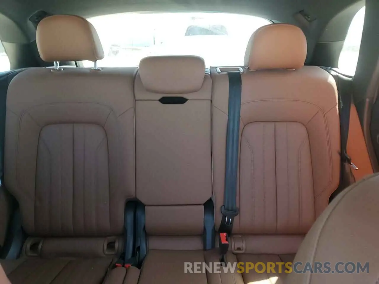 10 Photograph of a damaged car WA1G2AFY1M2042029 AUDI Q5 2021