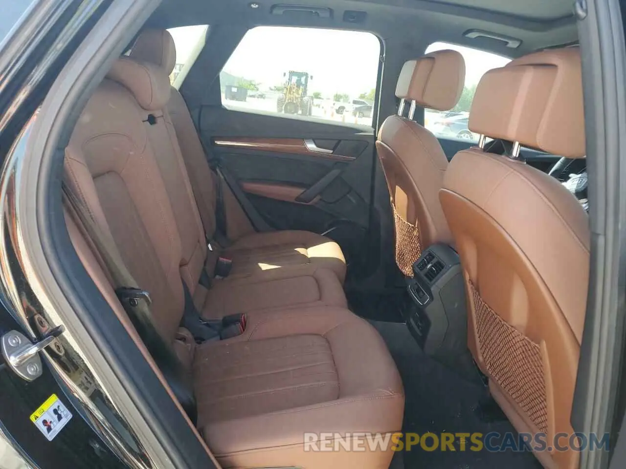 11 Photograph of a damaged car WA1G2AFY1M2042029 AUDI Q5 2021