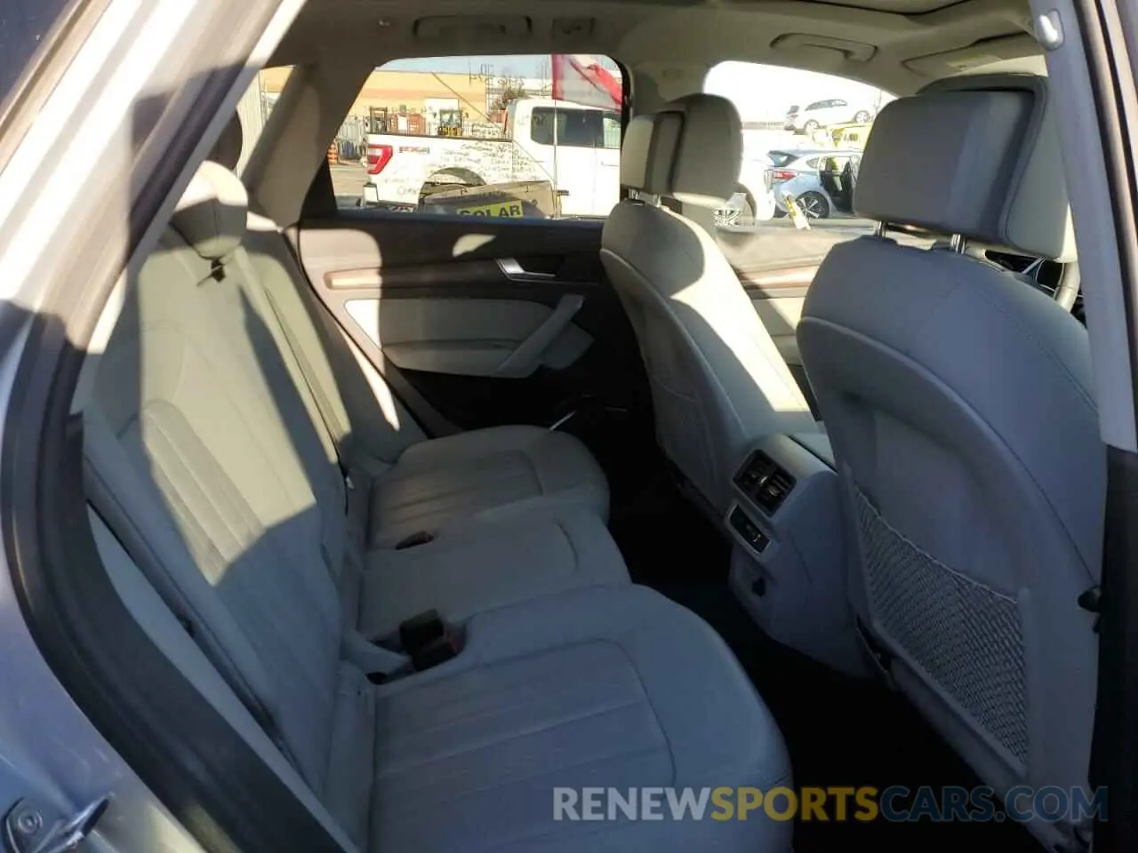 11 Photograph of a damaged car WA1G2AFY9M2048564 AUDI Q5 2021