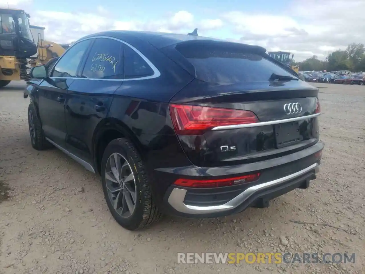 3 Photograph of a damaged car WA14AAFY5N2059052 AUDI Q5 2022