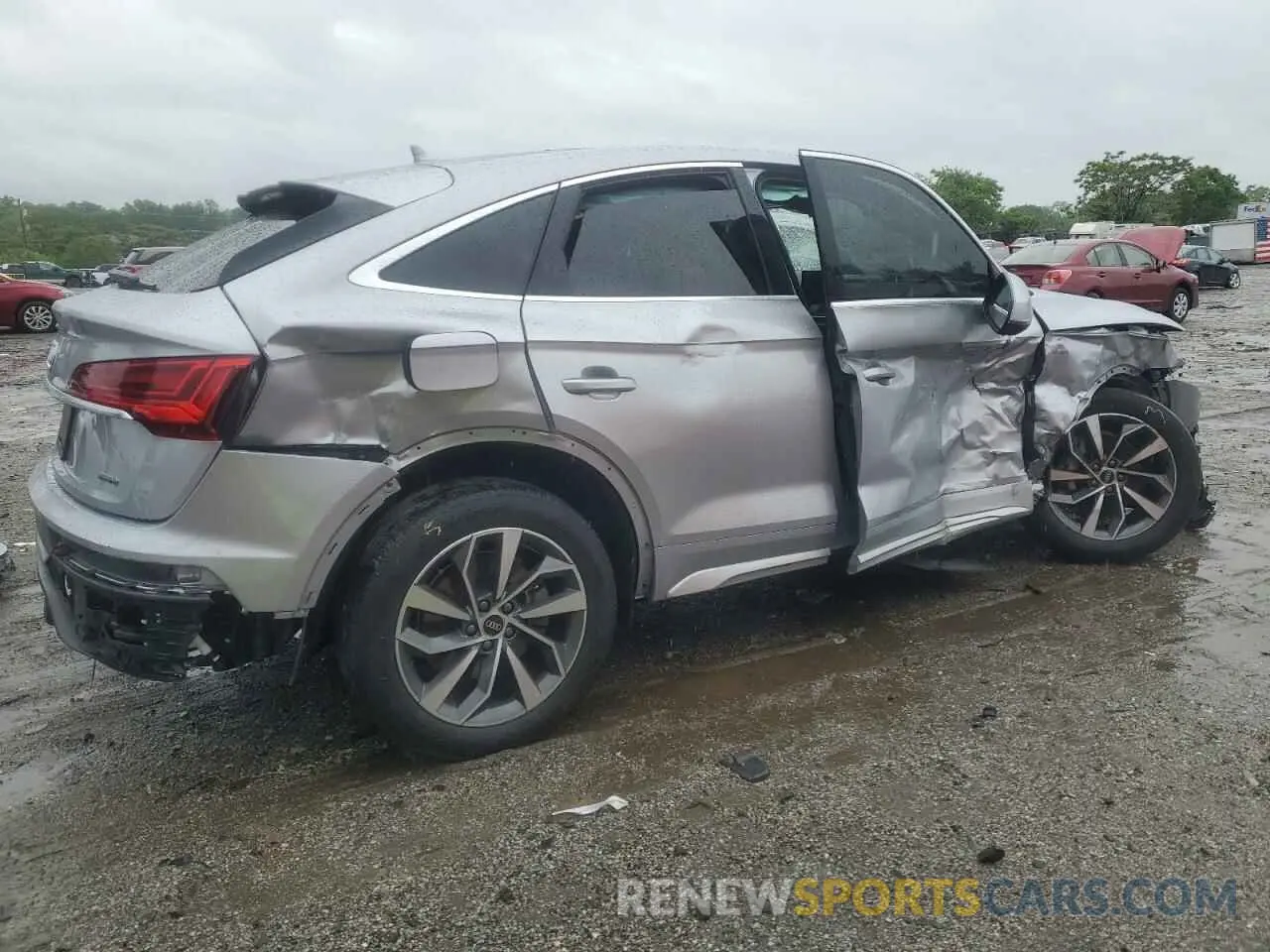 3 Photograph of a damaged car WA14AAFY5N2072545 AUDI Q5 2022