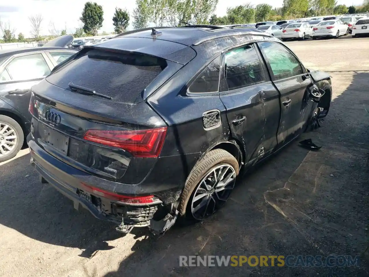 4 Photograph of a damaged car WA14AAFY5N2102756 AUDI Q5 2022