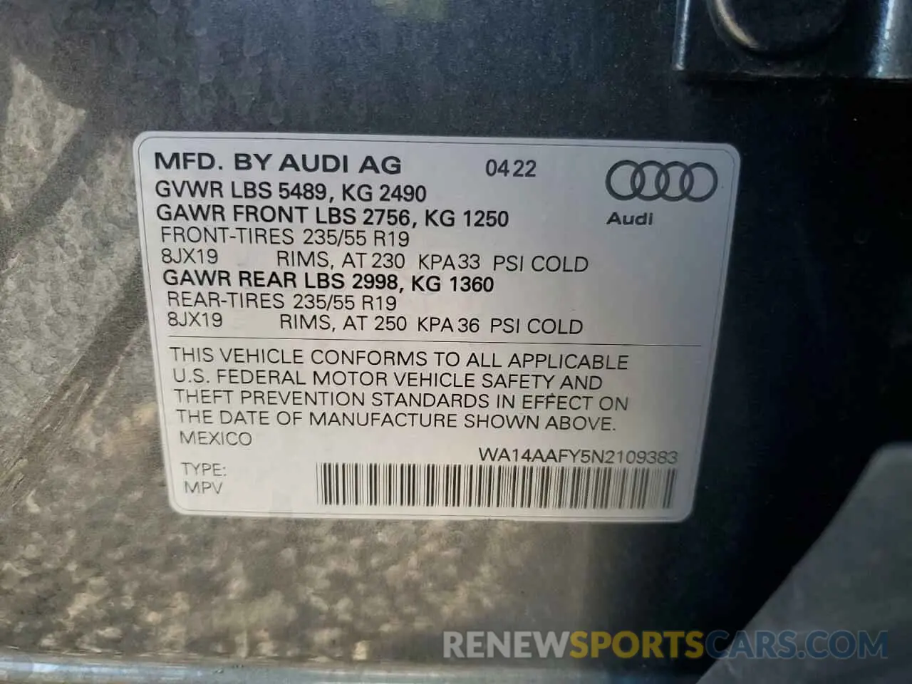 13 Photograph of a damaged car WA14AAFY5N2109383 AUDI Q5 2022
