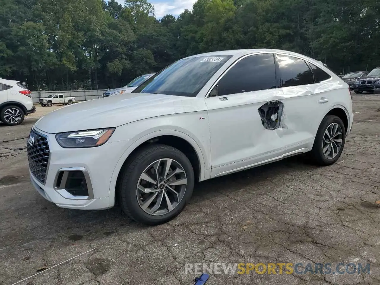 1 Photograph of a damaged car WA15AAFY1N2121079 AUDI Q5 2022