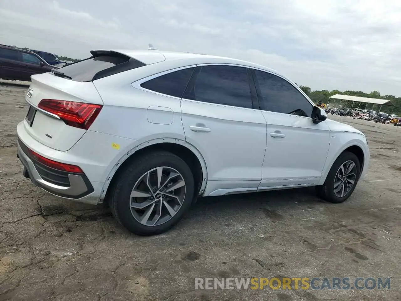 3 Photograph of a damaged car WA15AAFY1N2121079 AUDI Q5 2022