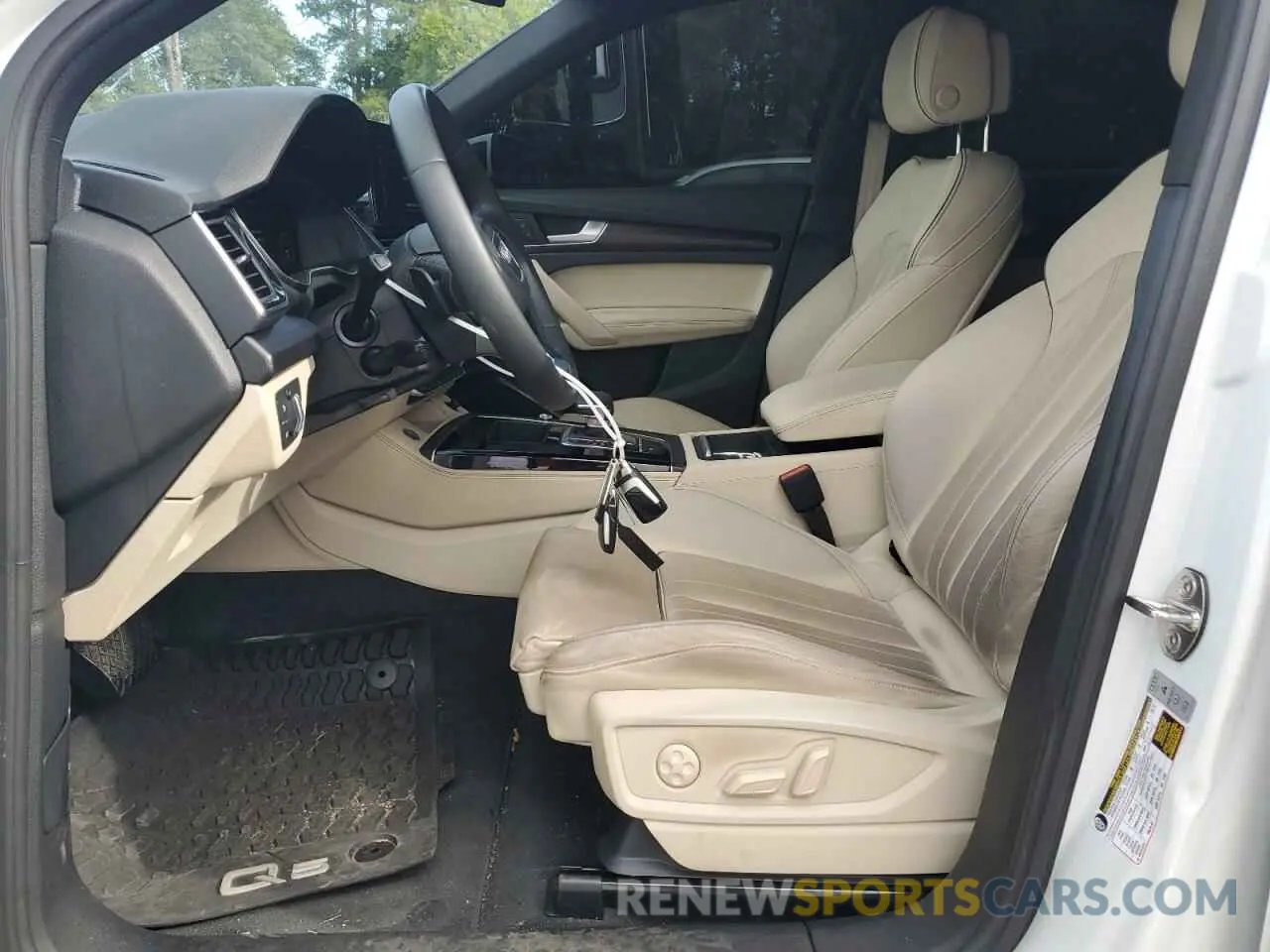 7 Photograph of a damaged car WA15AAFY1N2121079 AUDI Q5 2022