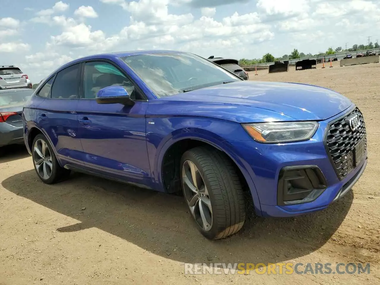4 Photograph of a damaged car WA15AAFY2N2015563 AUDI Q5 2022