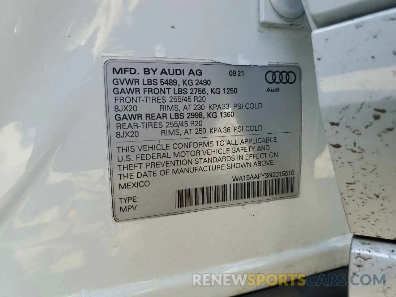 13 Photograph of a damaged car WA15AAFY3N2015510 AUDI Q5 2022