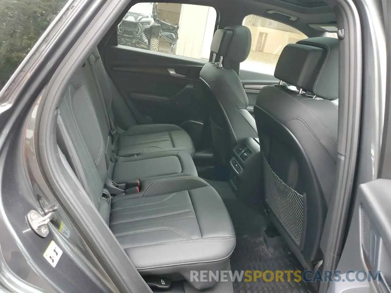 11 Photograph of a damaged car WA15AAFY5N2137771 AUDI Q5 2022
