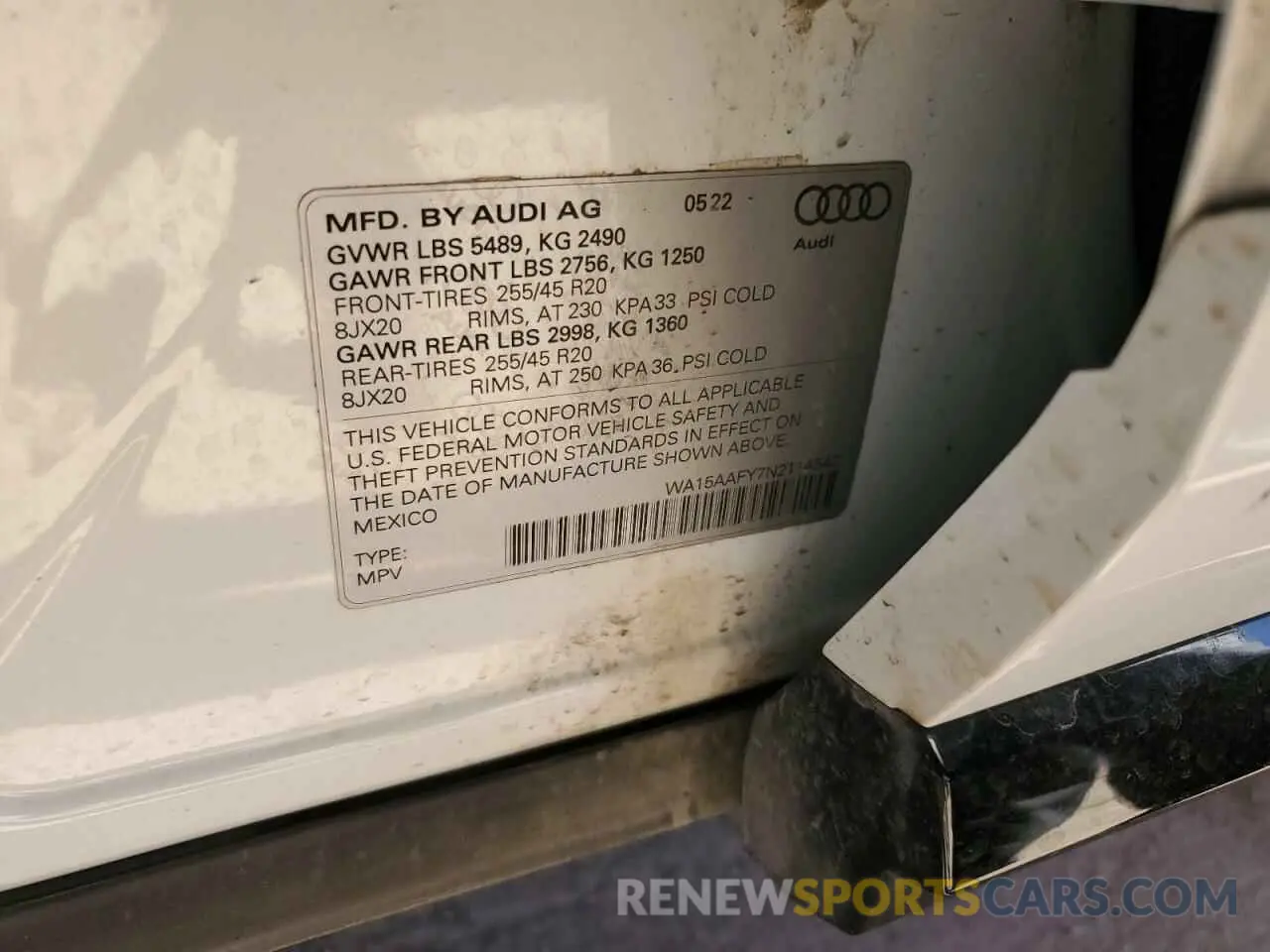13 Photograph of a damaged car WA15AAFY7N2114542 AUDI Q5 2022