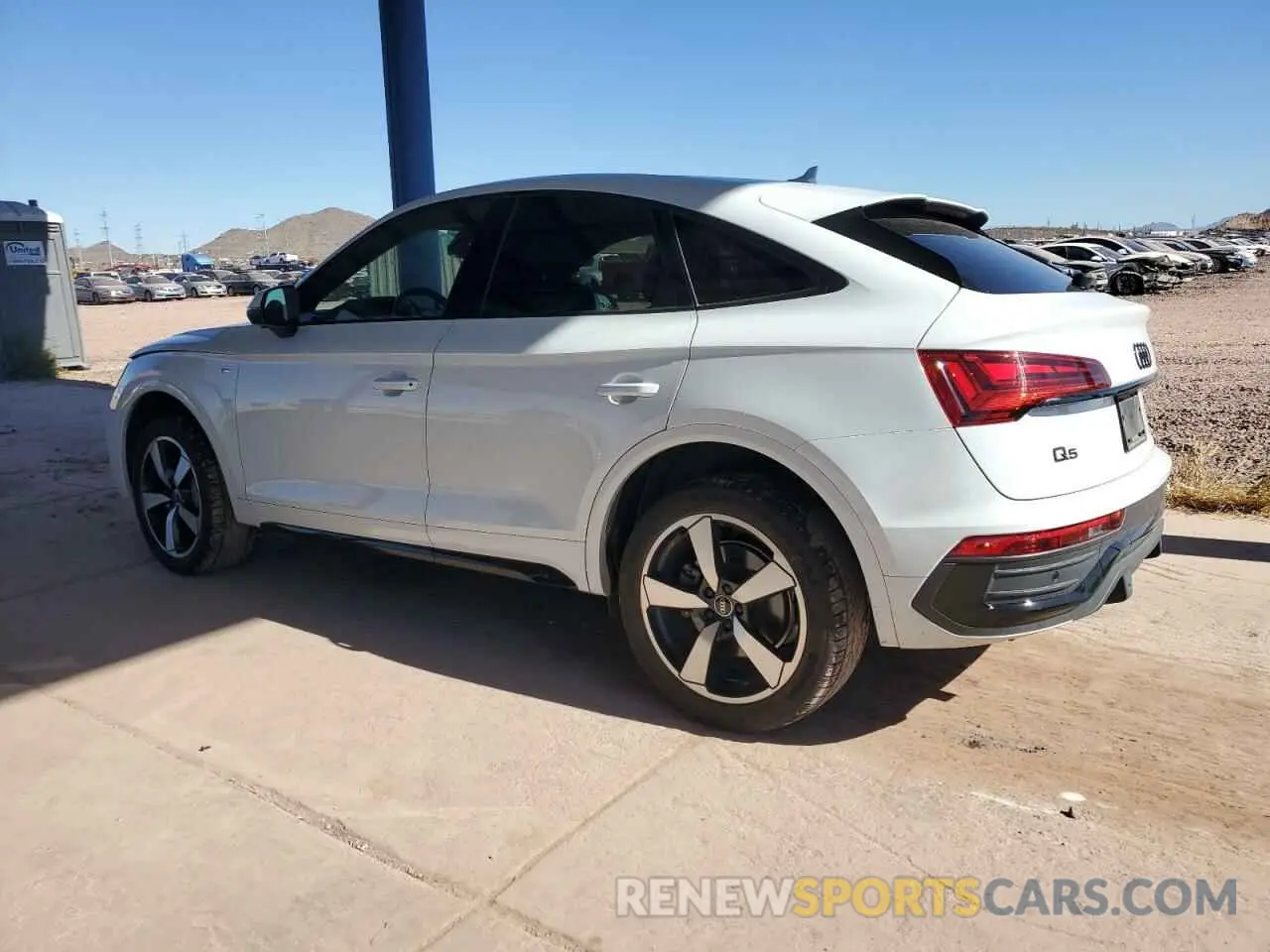 2 Photograph of a damaged car WA15AAFY7N2114542 AUDI Q5 2022