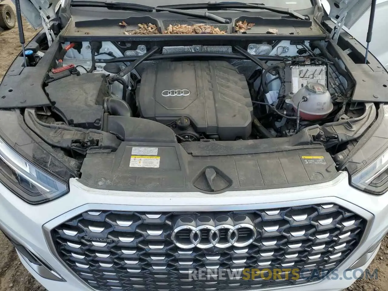 12 Photograph of a damaged car WA15AAFYXN2028822 AUDI Q5 2022