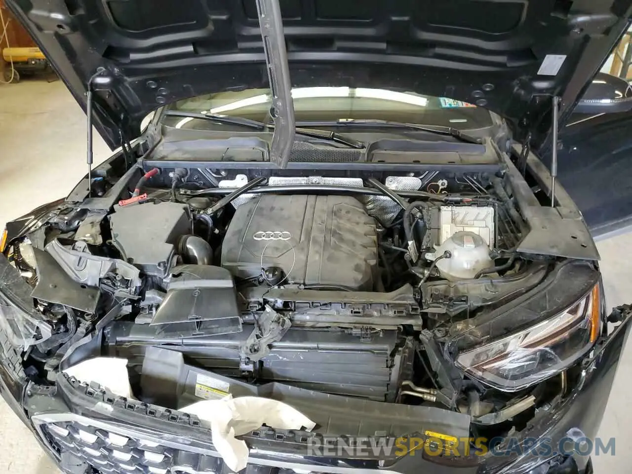 12 Photograph of a damaged car WA15ABFY4N2105772 AUDI Q5 2022
