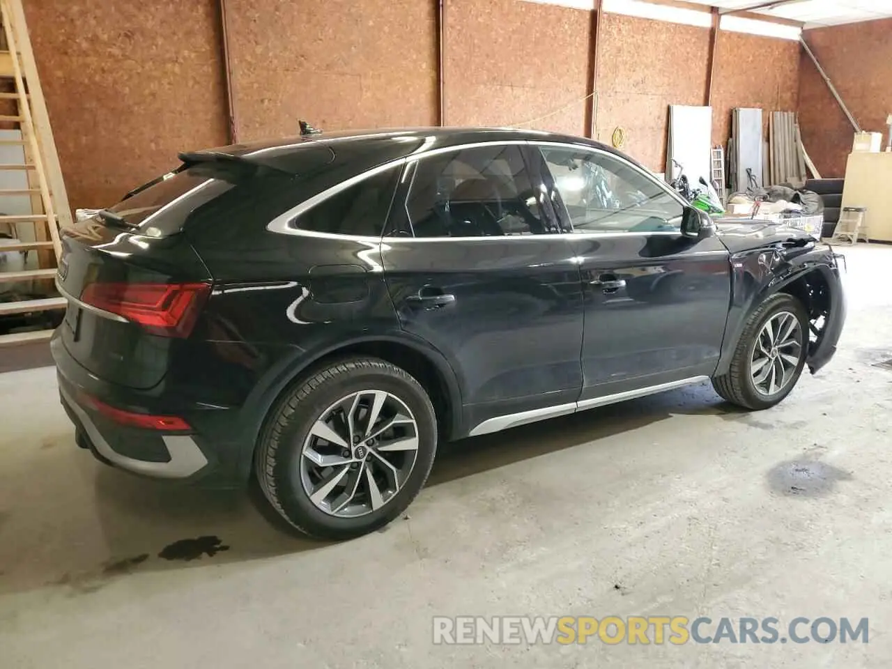 3 Photograph of a damaged car WA15ABFY4N2105772 AUDI Q5 2022