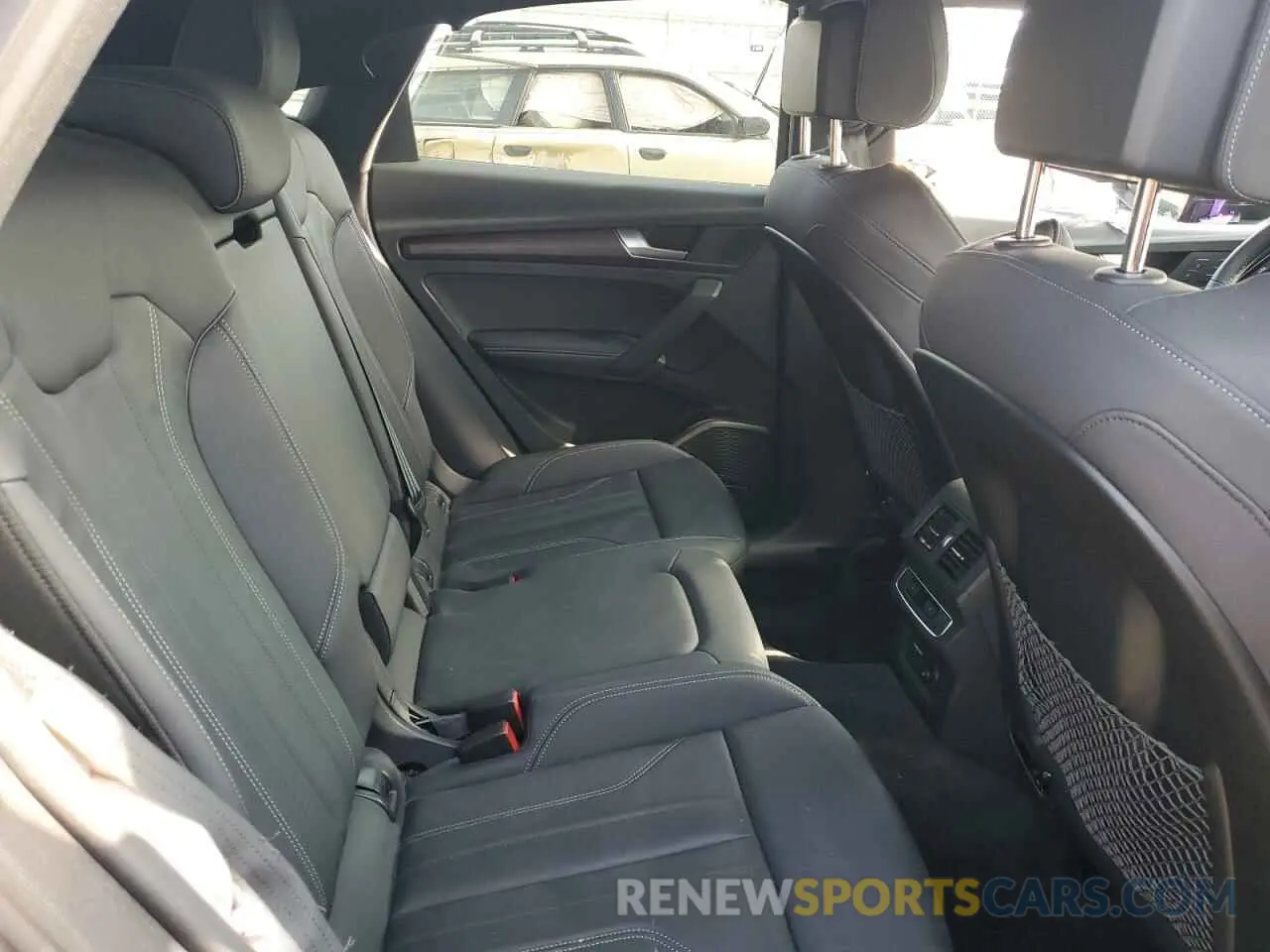 11 Photograph of a damaged car WA15ABFYXN2084829 AUDI Q5 2022
