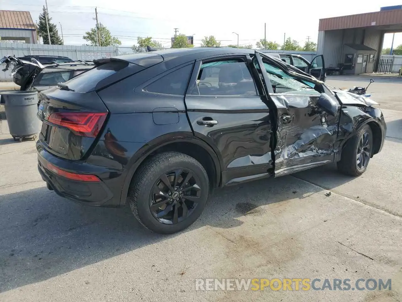 3 Photograph of a damaged car WA15ABFYXN2084829 AUDI Q5 2022