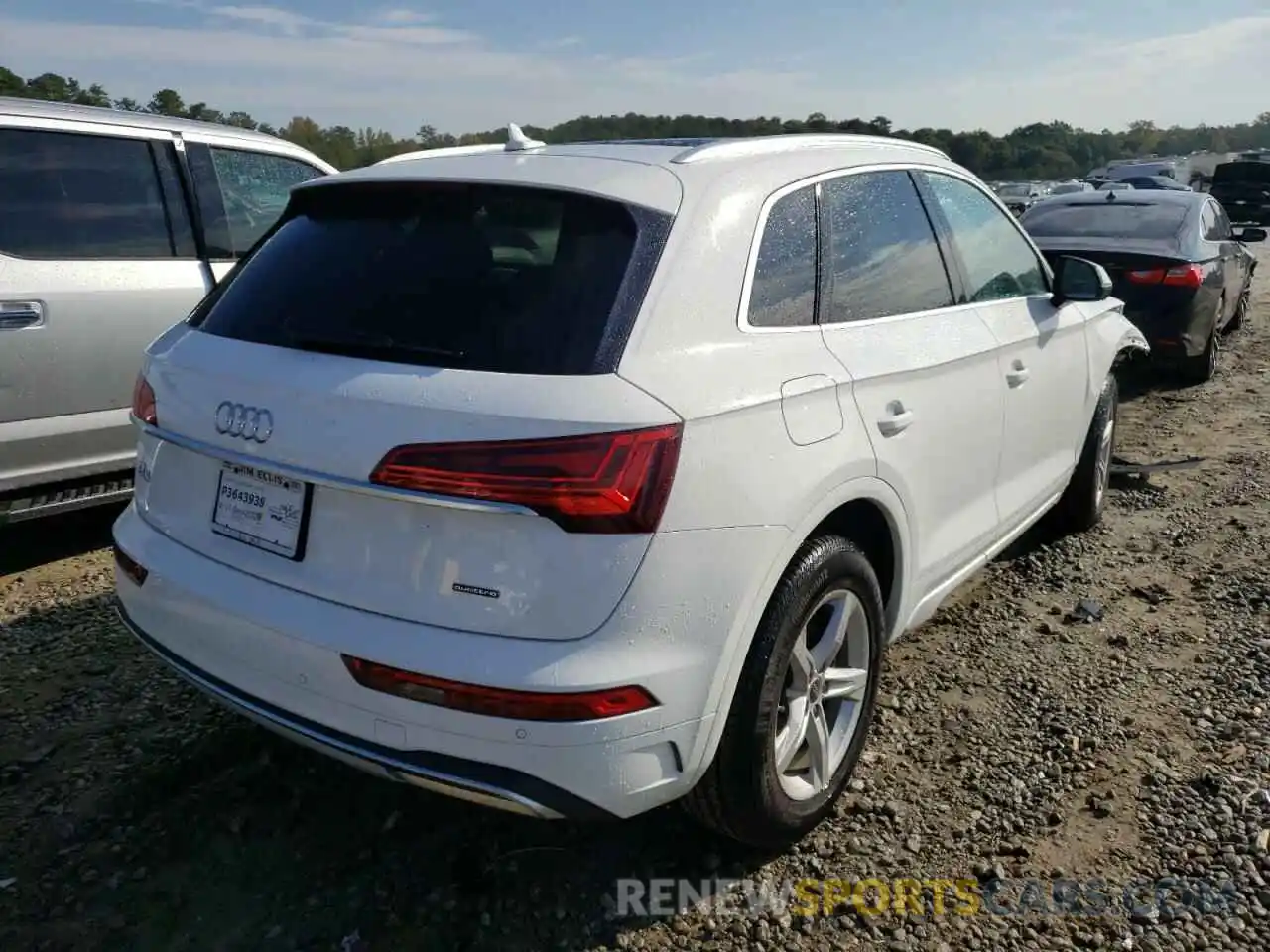 4 Photograph of a damaged car WA1ABAFY6N2116875 AUDI Q5 2022